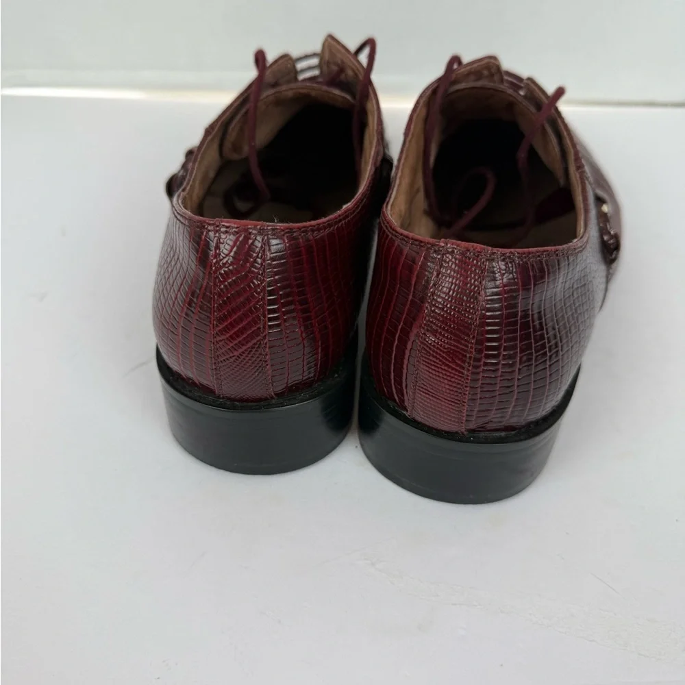 Giorgio Brutini Textured Burgundy Oxfords